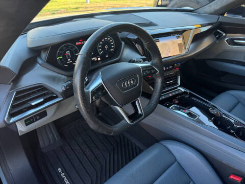 2024 Audi e-tron GT quattro Prestige