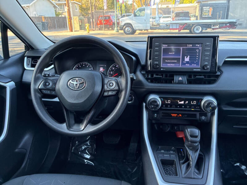 2021 Toyota RAV4 XLE