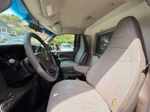 2017 Chevrolet Express 2500