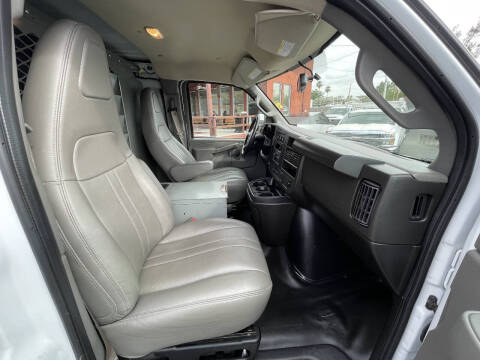 2023 Chevrolet Express 2500