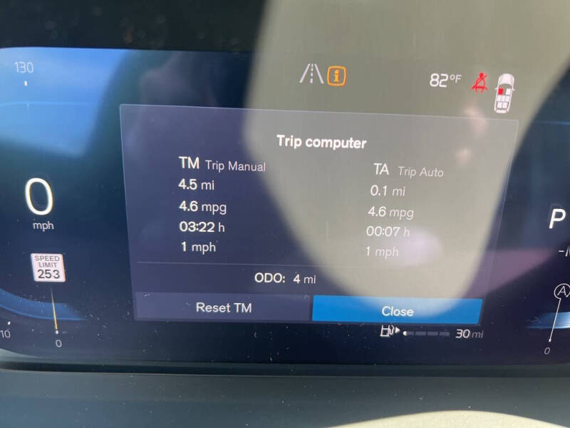 2025 Volvo XC90 B6 Plus Bright Theme 7P