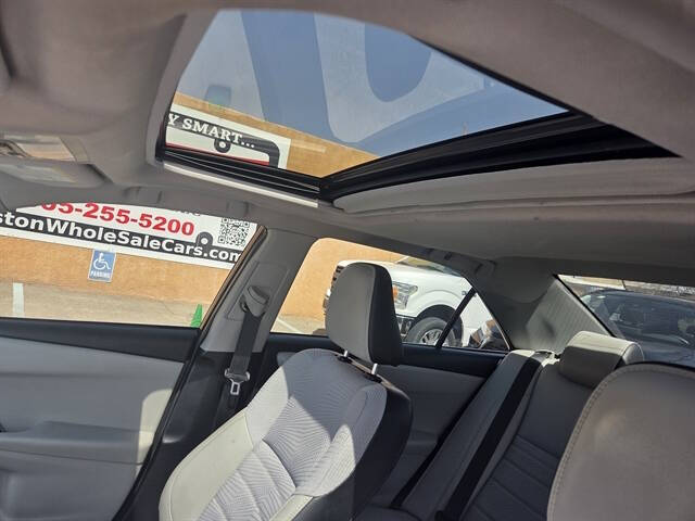 2017 Toyota Camry SE