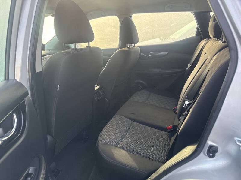 2017 Nissan Rogue Sport SV