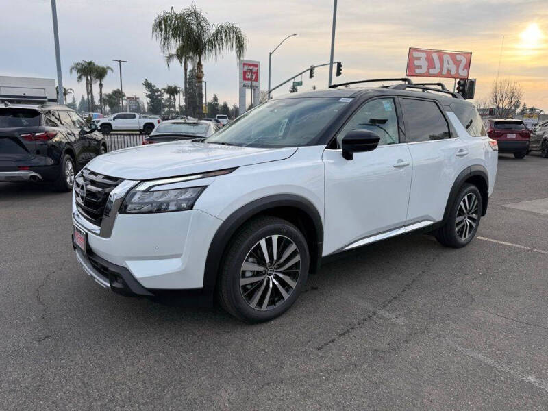 2025 Nissan Pathfinder Platinum