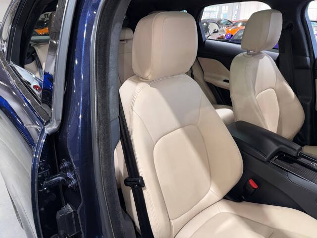 2019 Jaguar F-PACE 30t Premium