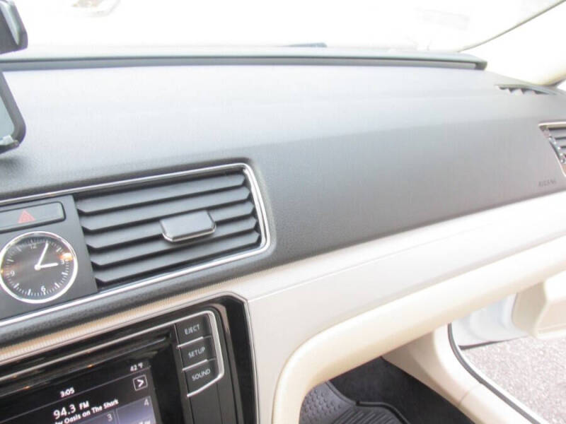 2017 Volkswagen Passat 1.8T S