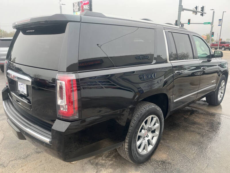 2017 GMC Yukon XL Denali