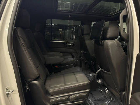 2025 Chevrolet Suburban RST