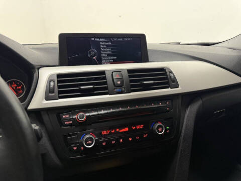 2014 BMW 3 Series 320i