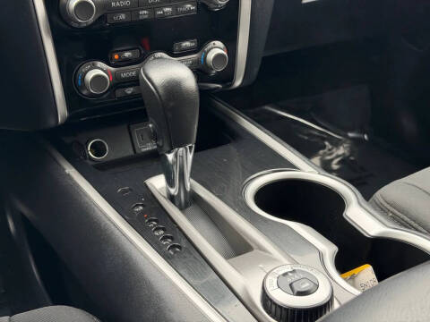 2020 Nissan Pathfinder SV