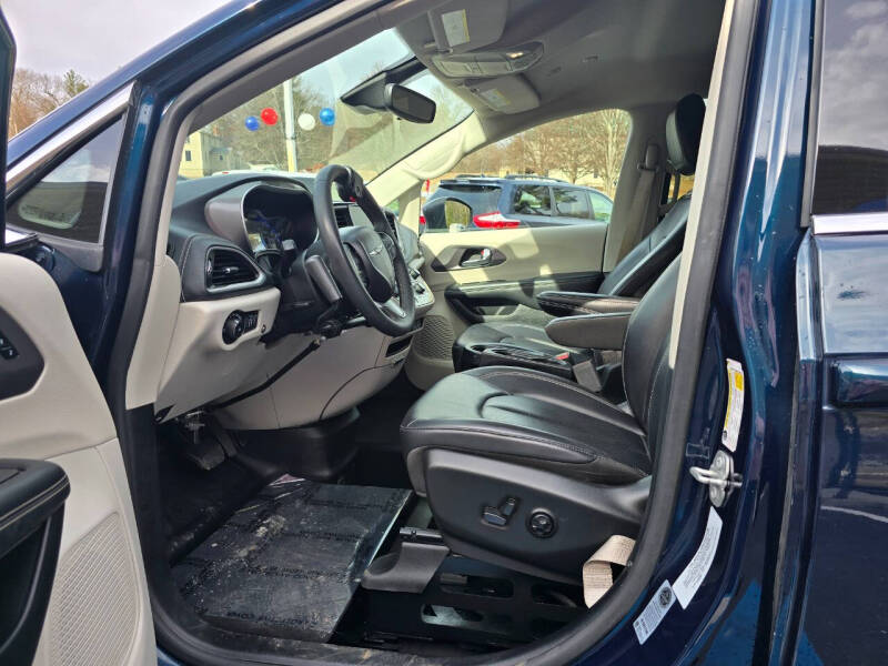 2023 Chrysler Pacifica Touring L