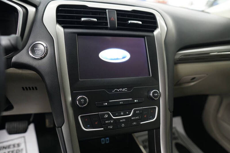 2020 Ford Fusion SEL