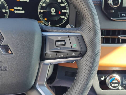 2025 Mitsubishi Outlander PHEV SEL