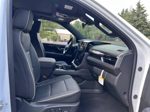 2025 GMC Yukon Elevation