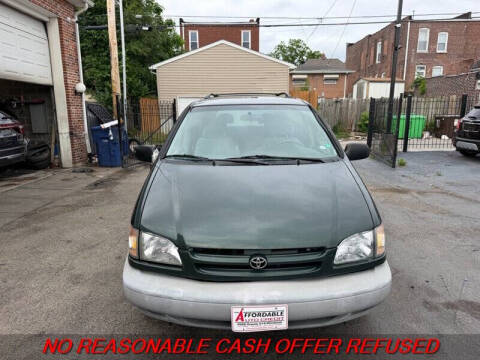 2000 Toyota Sienna LE
