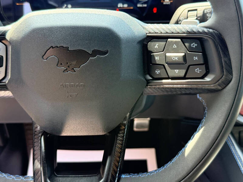 2025 Ford Mustang Dark Horse