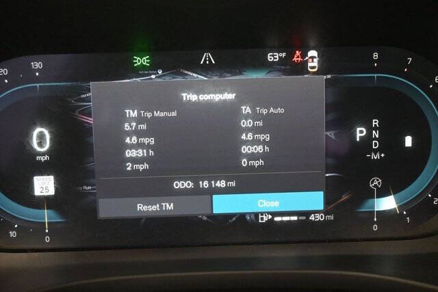 2023 Volvo XC60 B5 Plus Dark Theme