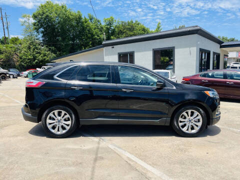 2022 Ford Edge Titanium