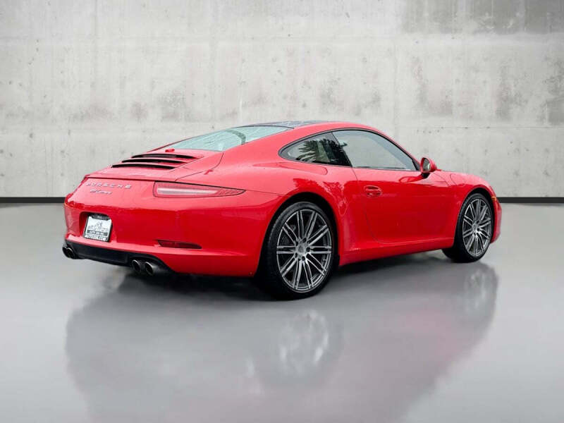 2015 Porsche 911 Carrera