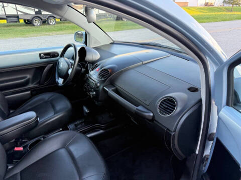2010 Volkswagen New Beetle