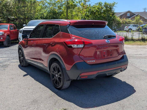 2020 Nissan Kicks SR
