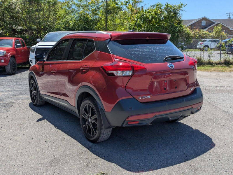 2020 Nissan Kicks SR