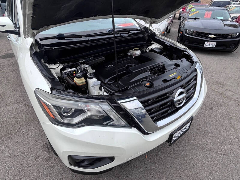 2018 Nissan Pathfinder SL