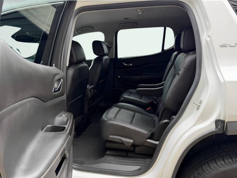 2021 GMC Acadia SLT