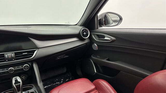 2022 Alfa Romeo Giulia Veloce