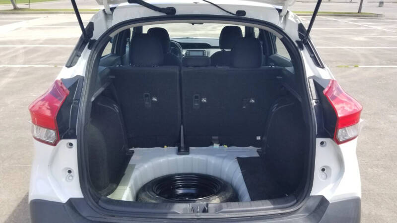 2020 Nissan Kicks S
