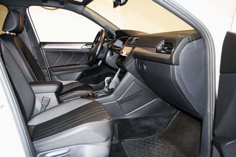 2023 Volkswagen Tiguan SE R-Line Black 4Motion