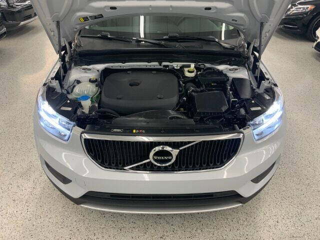 2022 Volvo XC40 T4 Momentum