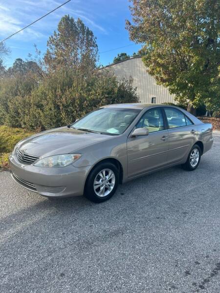 2005 Toyota Camry for sale at Hooper's Auto House LLC in Wilmington NC