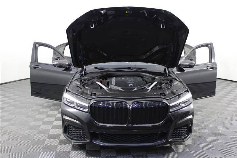 2021 BMW 7 Series 740i