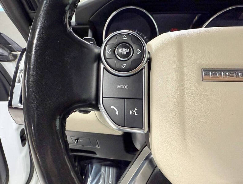 2017 Land Rover Discovery SE