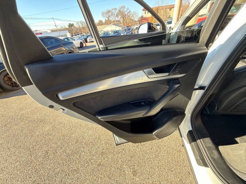 2019 Audi SQ5 3.0T quattro Premium Plus