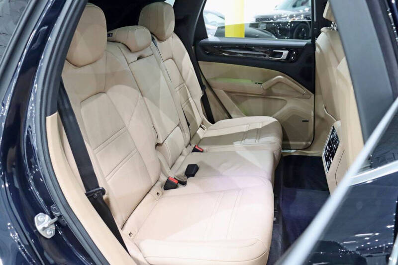 2023 Porsche Cayenne