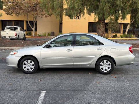 2004 Toyota Camry LE
