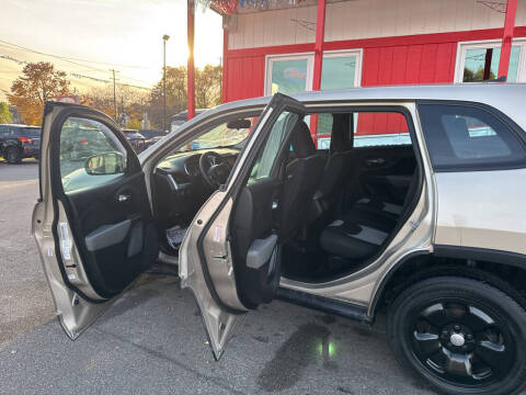 2014 Jeep Cherokee Sport