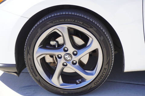 2019 Hyundai Veloster