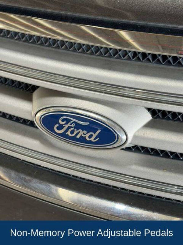 2015 Ford Taurus SEL