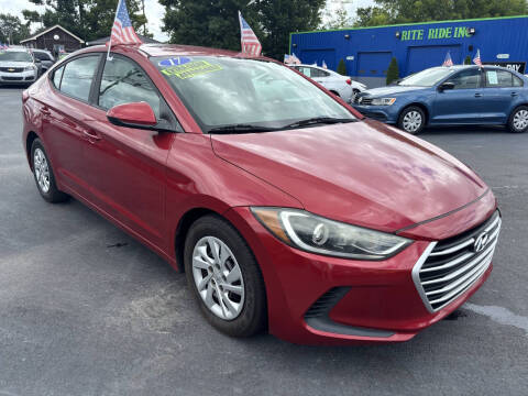 2017 Hyundai Elantra SE
