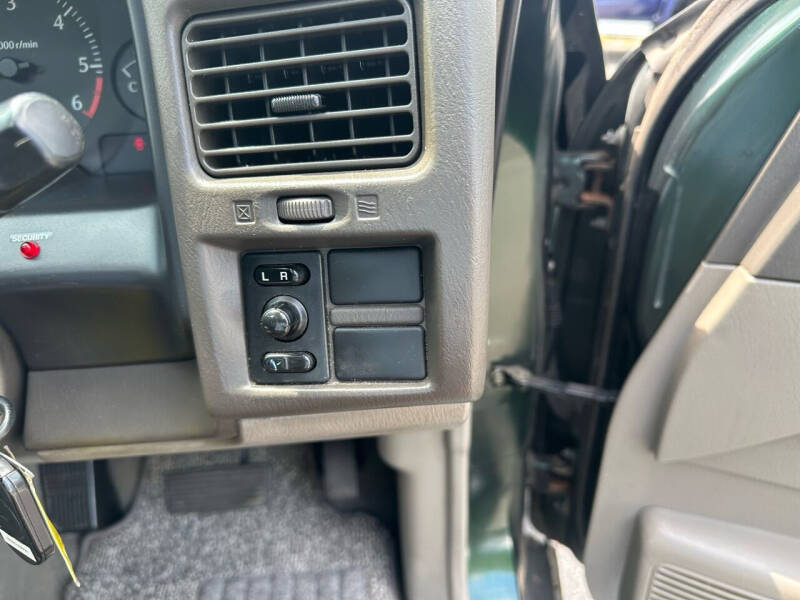 1998 Nissan safari