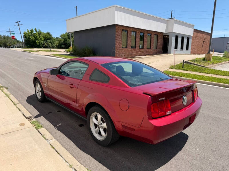 2007 Ford Mustang V6 Deluxe