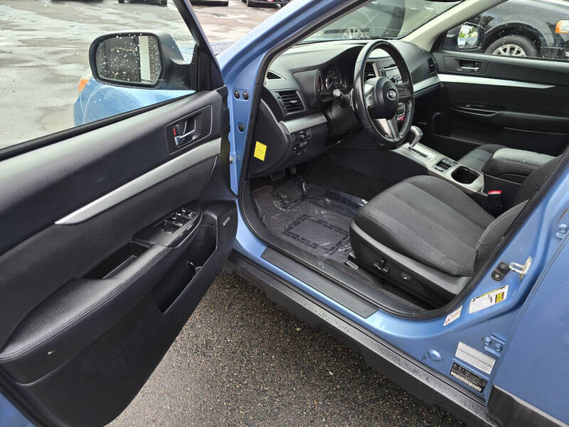 2010 Subaru Outback 2.5i Premium