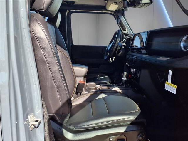 2025 Jeep Gladiator High Tide