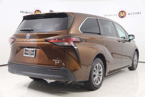 2021 Toyota Sienna LE 8-Passenger