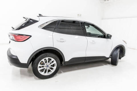 2022 Ford Escape Hybrid SE
