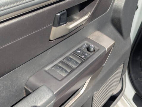 2023 Toyota Sequoia SR5