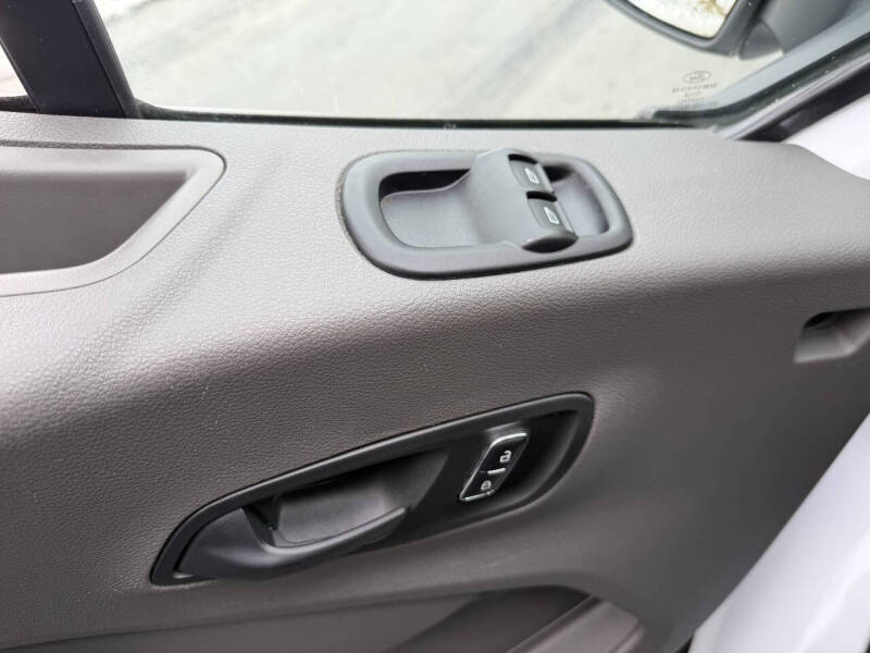 2024 Ford Transit 250